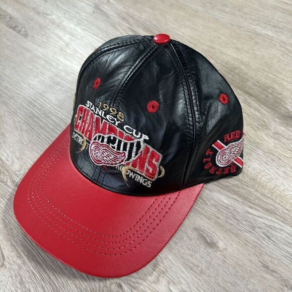 Vintage 1998 Detroit Red Wings Hat Strapback NHL Stanley Cup Black Leather Cap - Picture 8 of 8
